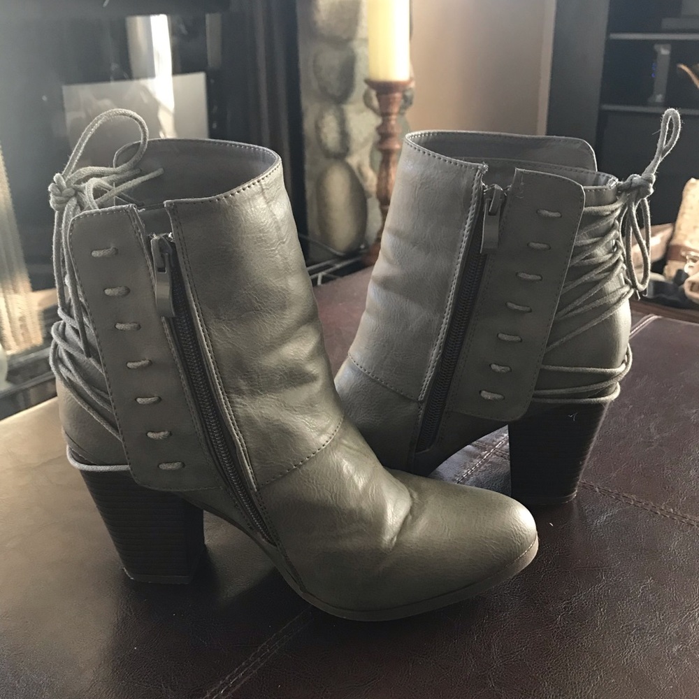 Ankle boots